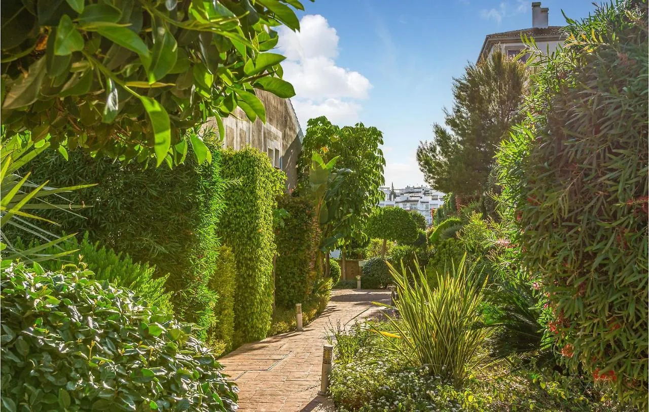 Beautiful Apartment In Estepona With Wifi