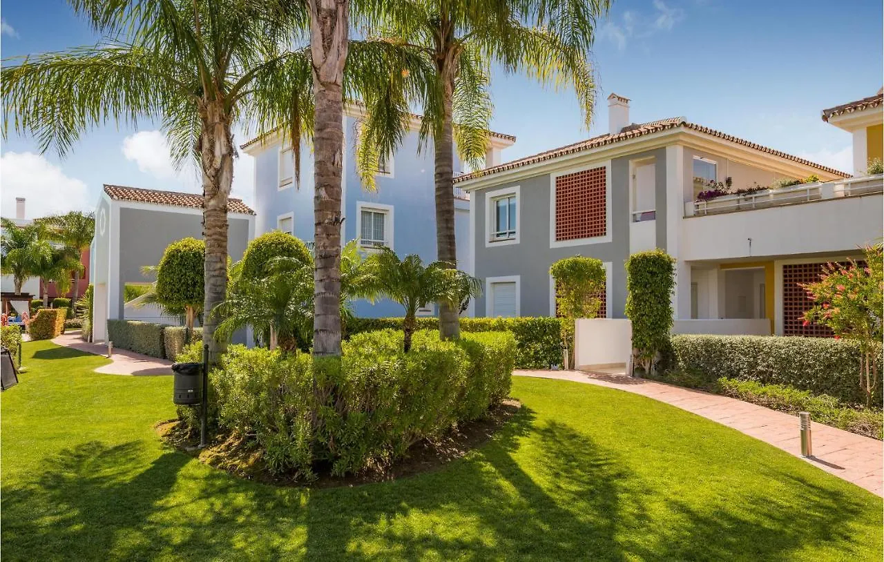 Beautiful Apartment In Estepona With Wifi
